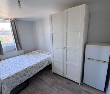 Room in a Shared House, Elizabeth Road, N15 - Photo 1