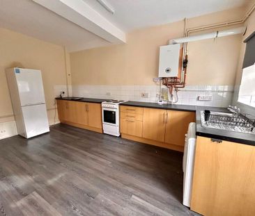 2 bedroom flat to rent - Photo 4