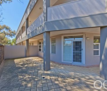 Open the Door to Entertaining in Style - Photo 2