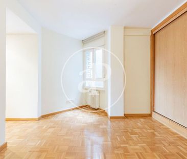 Luxury Apartment for rent in Madrid, Autonomous Region of Madrid - Photo 3