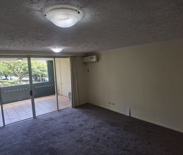 UNFURNISHED TWO BEDROOM & TWO BATHROOM UNIT WITH CITY VIEWS - Photo 1