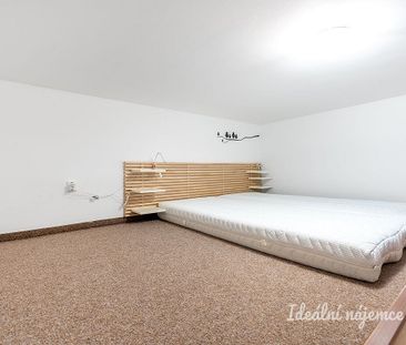 Pronájem bytu 1+1 43 m² - Photo 1