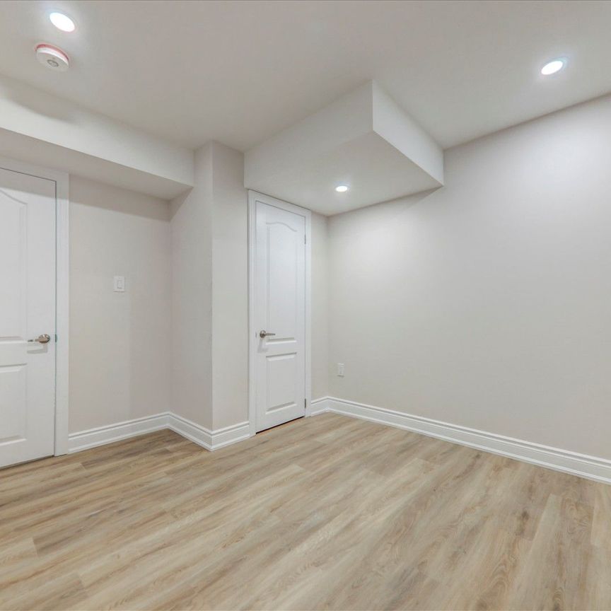 For Lease - 1381 Clearbrook Drive Unit# Bsmt, Oshawa, Ontario - Photo 1