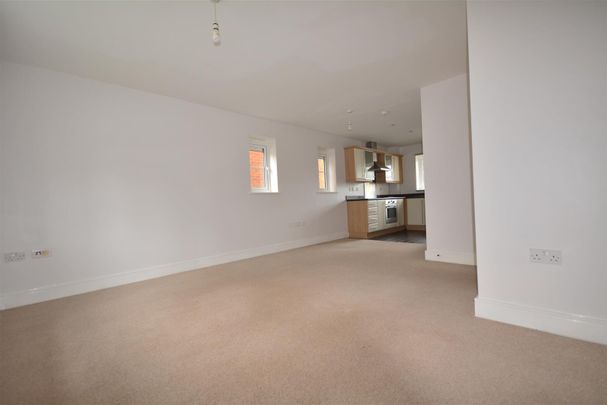 94 Highfields Park Drive, Darley Abbey, Derby, DE22 1JU - Photo 1