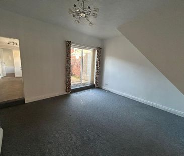 3 bedroom terraced house to rent - Photo 6