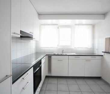 Stilvolle 3.5 Zimmerwohnung mit grosser Terrasse und En-Suite Bad - Photo 1