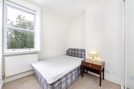 3 bedroom apartment to rent - Photo 4