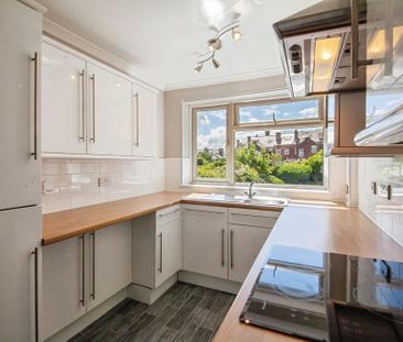 2 bedroom flat to rent - Photo 6