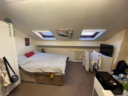 4 bedroom private hall to rent - Photo 5