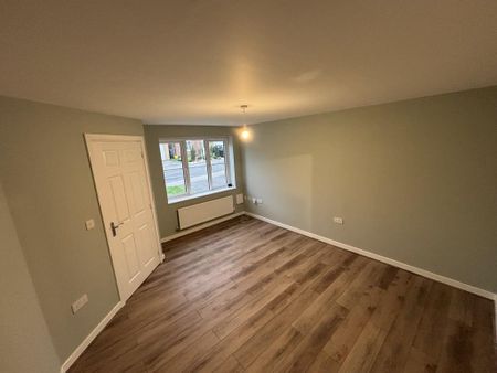 3 bedroom semi-detached house to rent - Photo 2