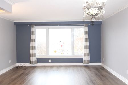 For Lease - 8 Meadowland Avenue, Barrie, Ontario - Photo 3