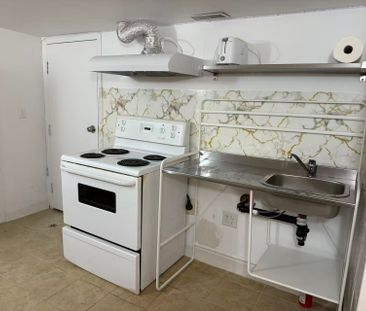 For Lease - 62 Ulster Street Unit# Basement, Toronto, Ontario - Photo 4