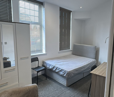 1 bedroom in a house share to rent - Photo 4