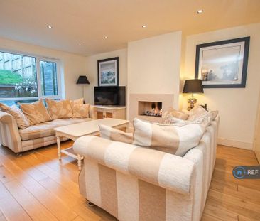 2 bedroom semi-detached house to rent - Photo 2