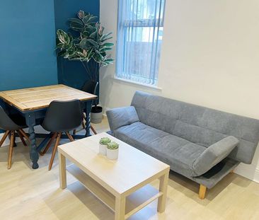 Room in a Shared House, Newcombe Street, L6 - Photo 1
