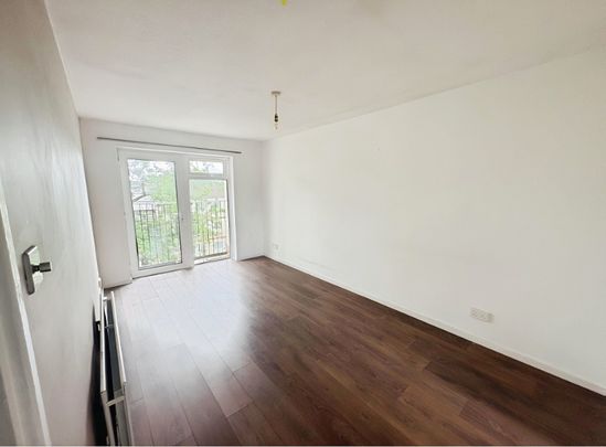1 bedroom Flat To Let - Photo 1