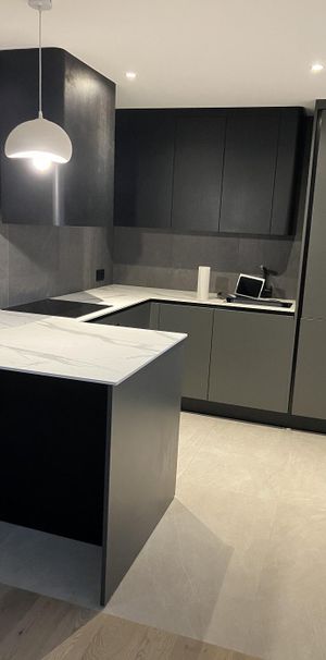 Charmant appartement de 2.5 pièces au Rez-de-Chaussée dans un immeuble neuf - Photo 1