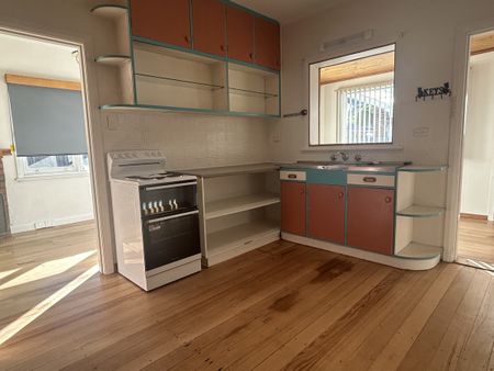 152 Clarence Street - Photo 4