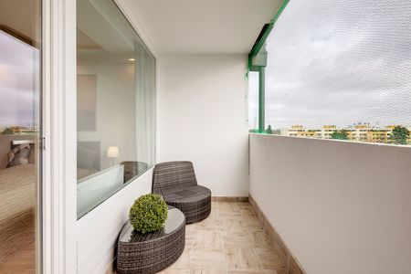 Newly renovated rental near Olympiapark - Photo 2