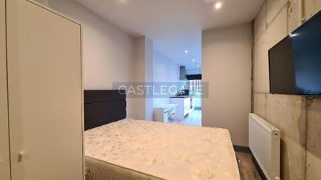 Studio to rent - Photo 3