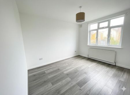 2 bedroom maisonette to rent - Photo 2