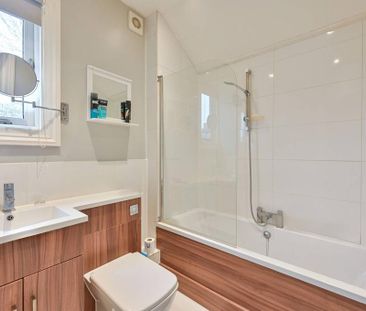 2 bedroom semi-detached house to rent - Photo 5