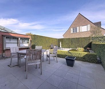 Rustig gelegen woning met tuin en garage in het centrum van Staden - Photo 1