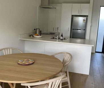 TOWNHOUSE WITH CARPARK - Photo 2