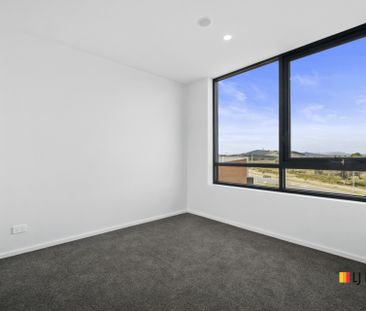 2 Bedroom apartment with arboretum views - Photo 3