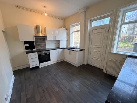 2 bedroom terraced house to rent - Photo 4