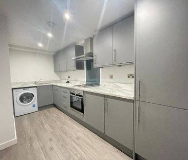 2 bedroom flat to rent - Photo 6