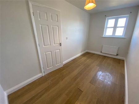 2 bedroom terraced house to rent - Photo 4