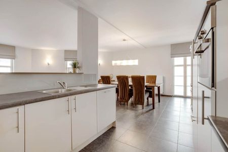 Gemeubeld appartement in het centrum van Kasterlee-Lichtaart! - Photo 2