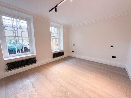 4 bedroom flat to rent - Photo 5
