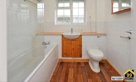 Swallow Close, Staines-upon-thames, London, TW18 - Photo 3