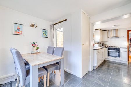 2 bedroom terraced house to rent - Photo 4