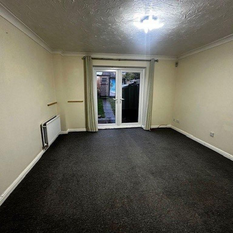 2 bedroom house to rent - Photo 1