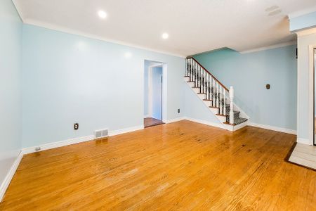 For Lease - 4433 Meadowvale Drive, Niagara Falls, Ontario - Photo 3