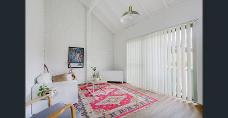 Cosy Townhouse with Complex Pool - Photo 2