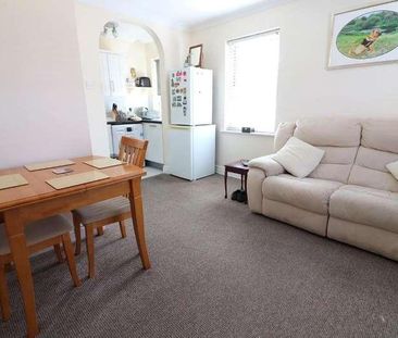 Bedford Road, Barton Le Clay, Bedfordshire, MK45 - Photo 3