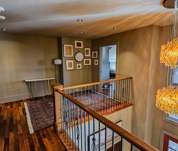 Executive Furnished 5 Bedroom Home With Walkout Basement In Aspen W... - Photo 1