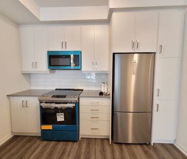 For Lease - 151 Honeycrisp Crescent Unit# TH 165, Vaughan, Ontario - Photo 2