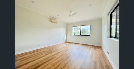 Charming Renovated Home in Prime Strathfield South Location - Photo 2