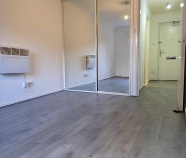 1 Bed Flat, Ashdown Court, IG11 - Photo 2