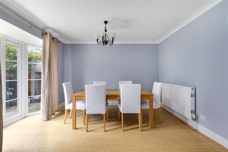 4 bedroom terraced house to rent - Photo 2