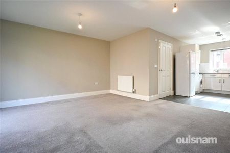 3 bedroom semi-detached house to rent - Photo 3