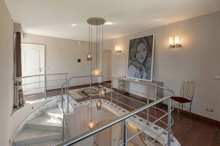 Karaktervolle villa met zwembad op een perceel van 2.585m² - Photo 2