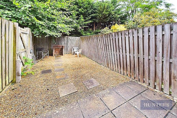 4 bedroom townhouse to rent - Photo 1