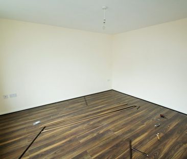 Semi-detached house to rent on - Photo 4