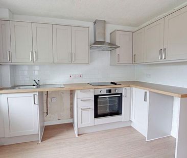 2 bedroom terraced house to rent - Photo 5